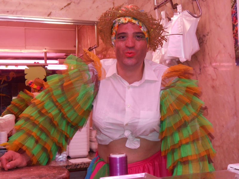 ¡La locura vuelve al Mercat d'Horta por Carnaval! (74)