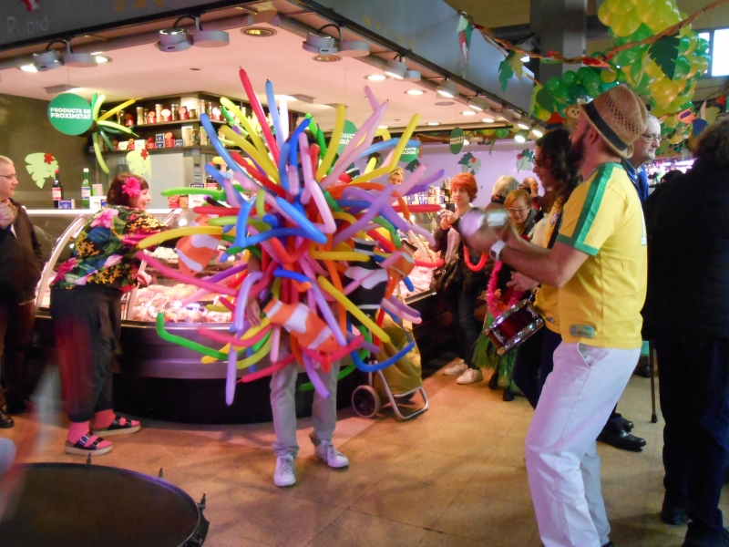 ¡La locura vuelve al Mercat d'Horta por Carnaval! (81)
