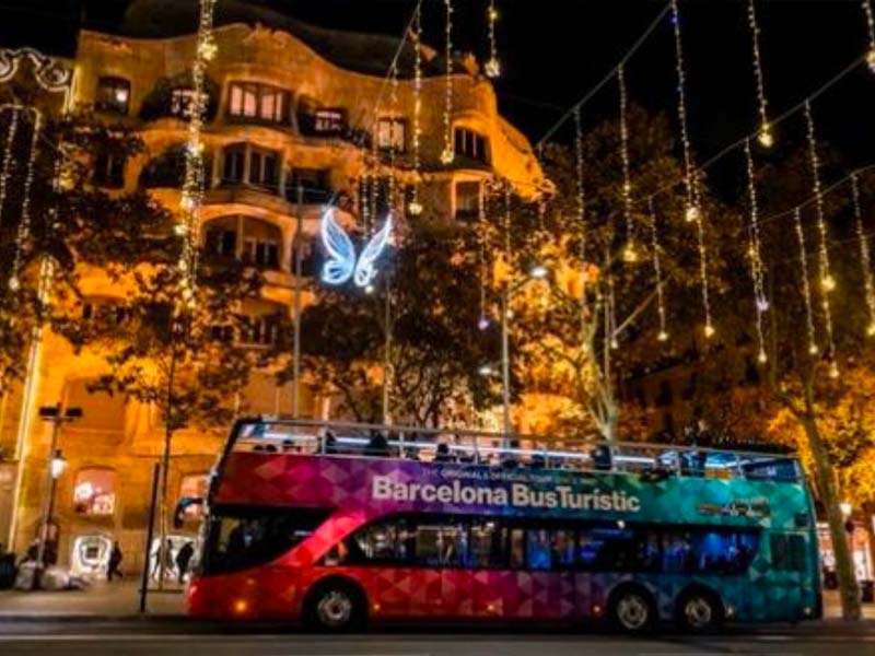 Es posa en marxa el bus del ‘Barcelona Christmas Tour’ per gaudir de la il·luminació del Nadal 2021